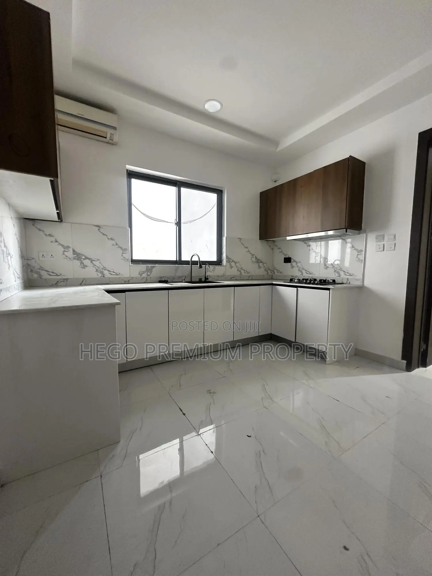 4bdrm Duplex in Phase 2 for rent