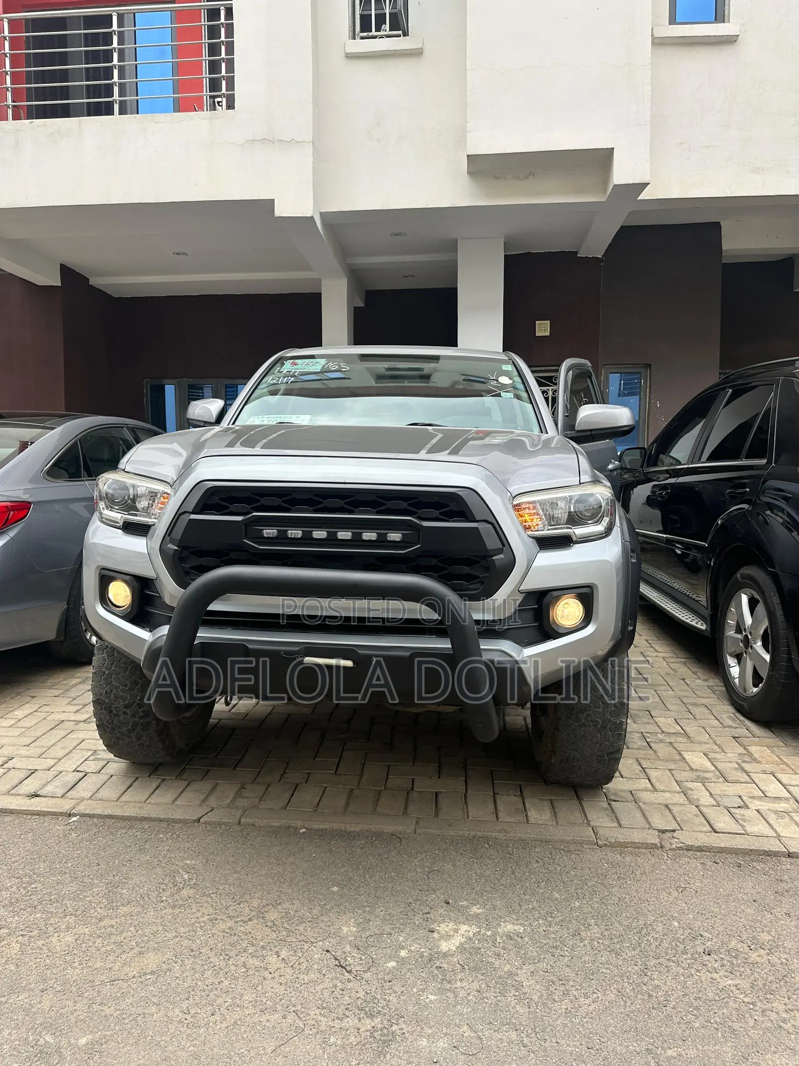 Toyota Tacoma SR5 2017 Gray