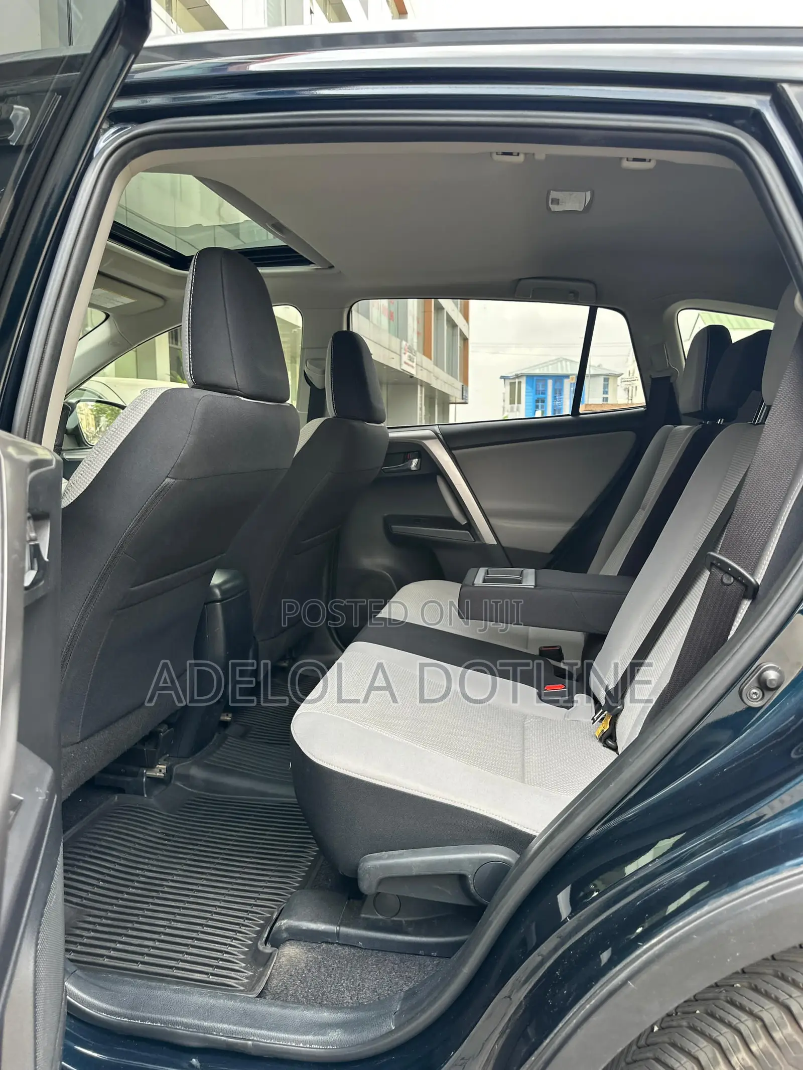 Toyota RAV4 XLE 4dr SUV AWD (2.5L 4cyl 6A) 2018 Gray
