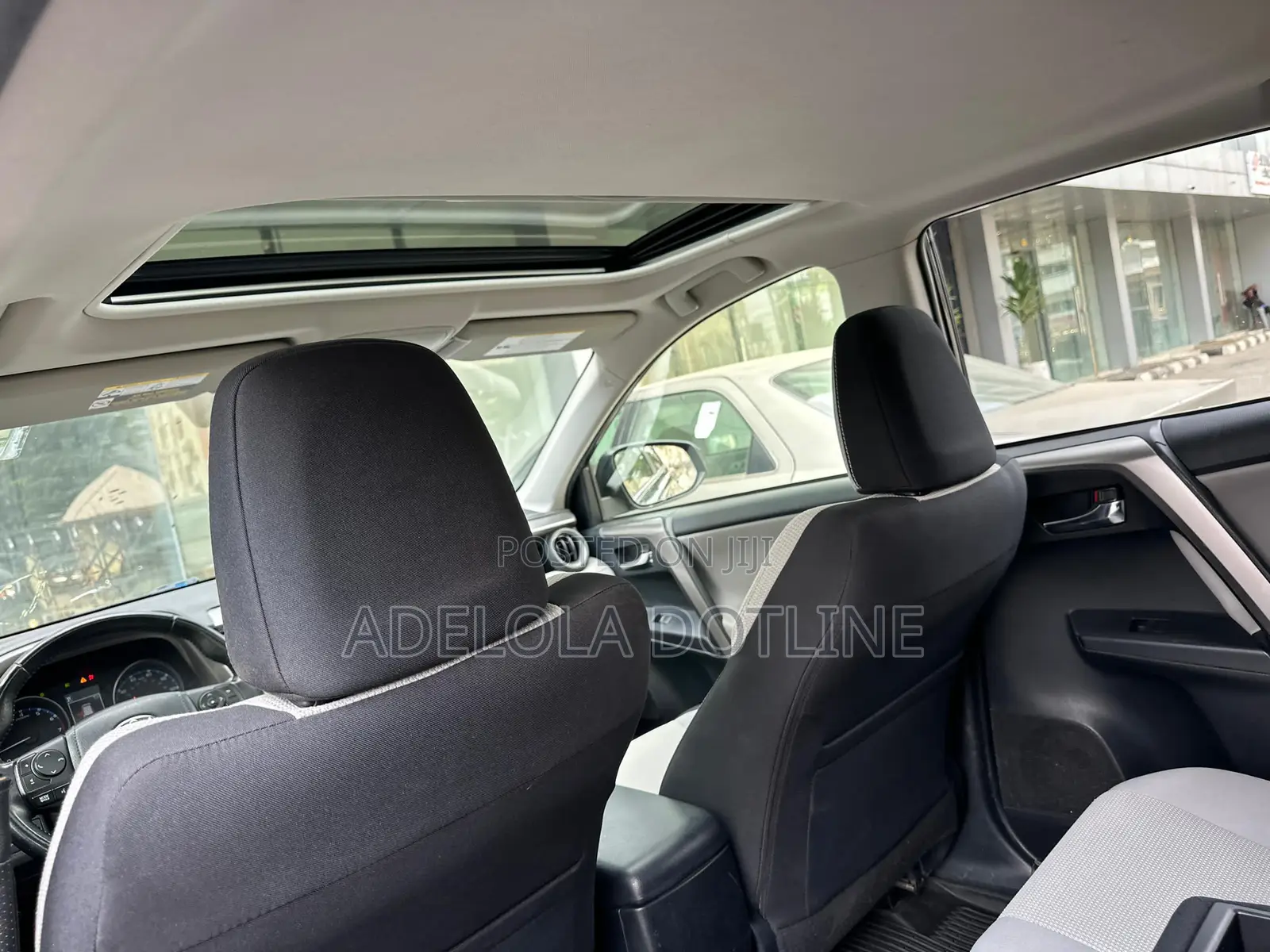 Toyota RAV4 XLE 4dr SUV AWD (2.5L 4cyl 6A) 2018 Gray