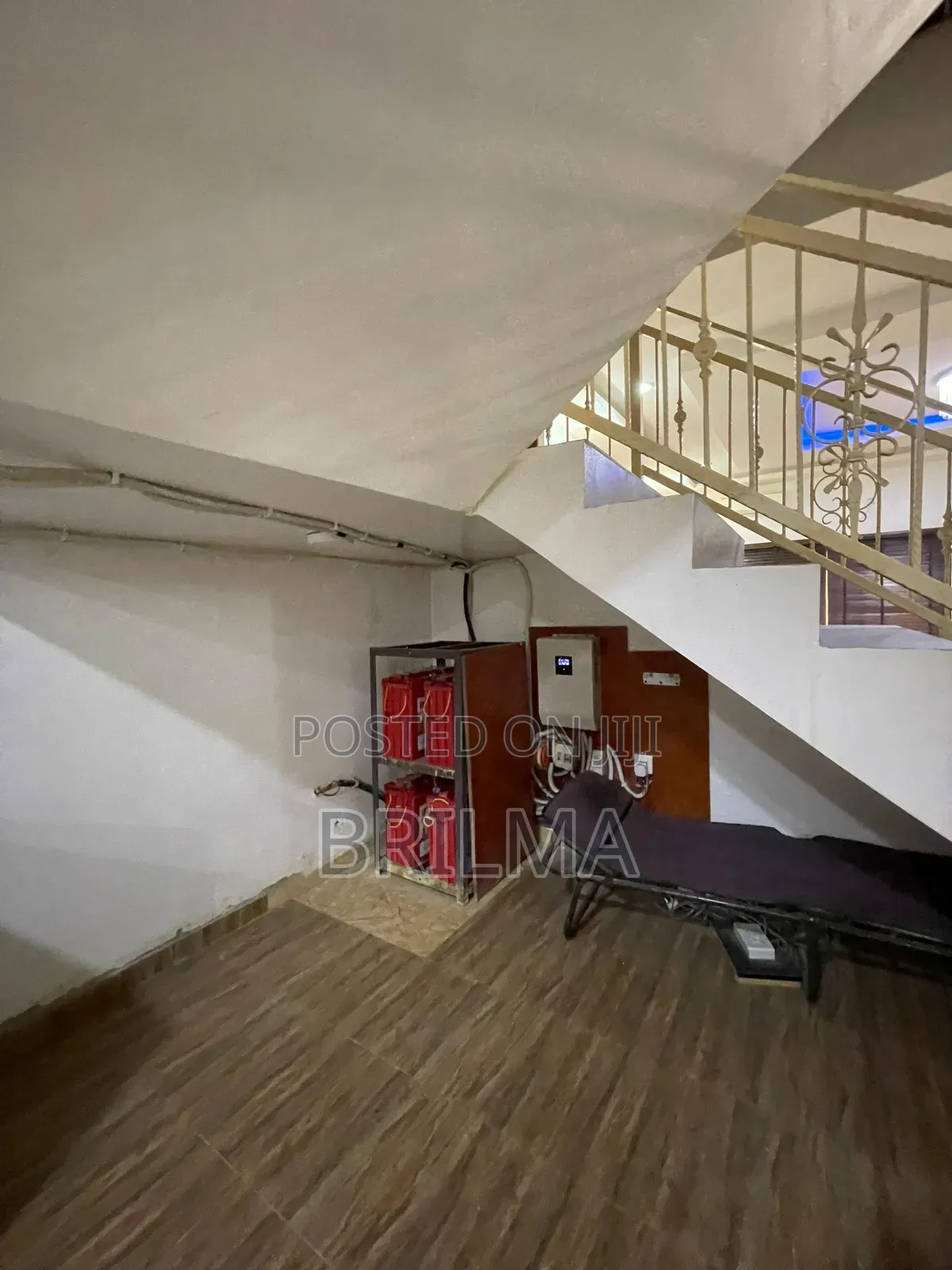 4bdrm Duplex in FHA for sale
