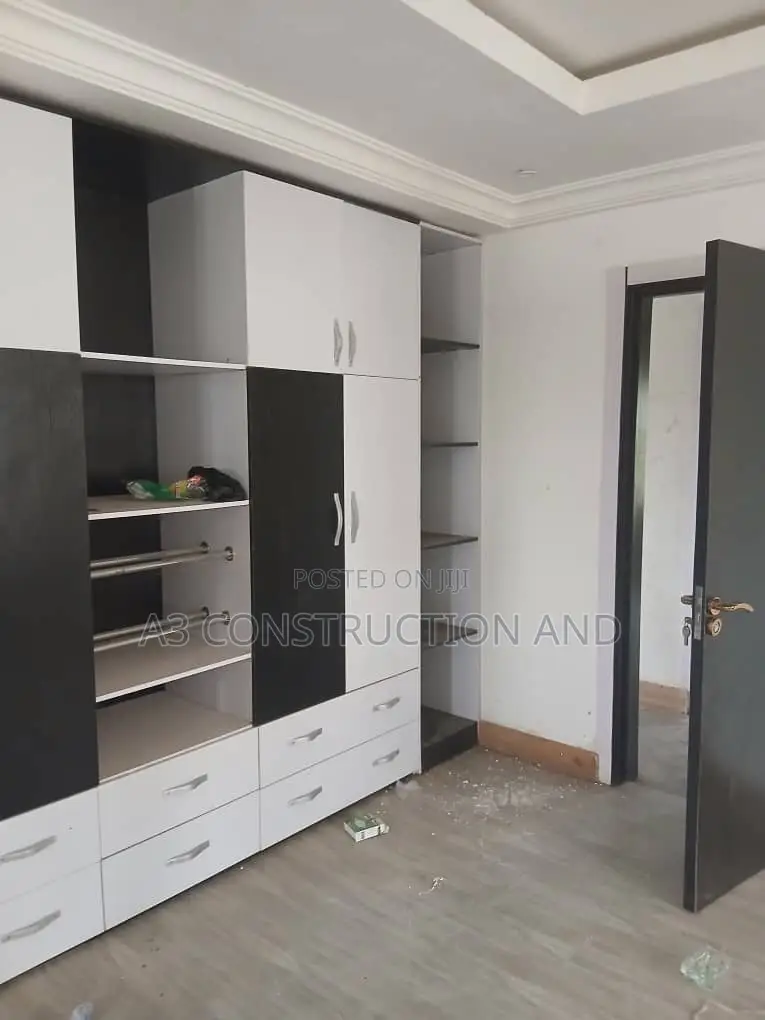4bdrm Duplex in Okebadan Estate, for rent