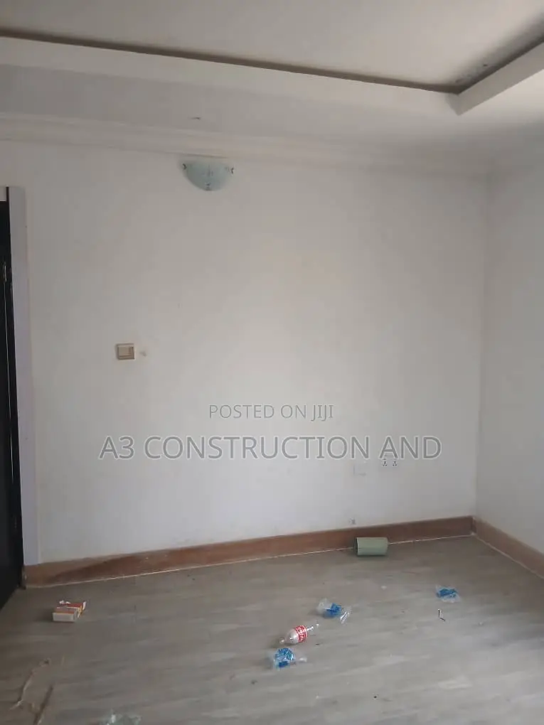 4bdrm Duplex in Okebadan Estate, for rent
