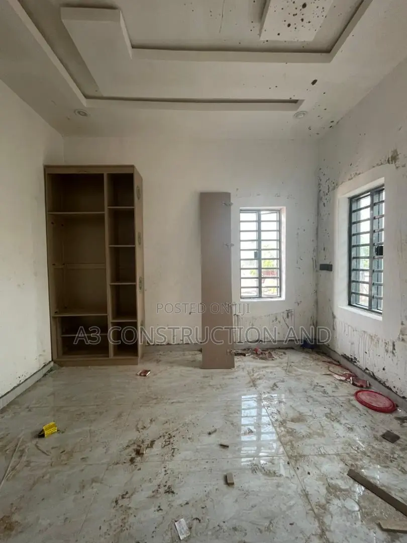 2bdrm Duplex in Kolapo Ishola Gra, Akobo for rent