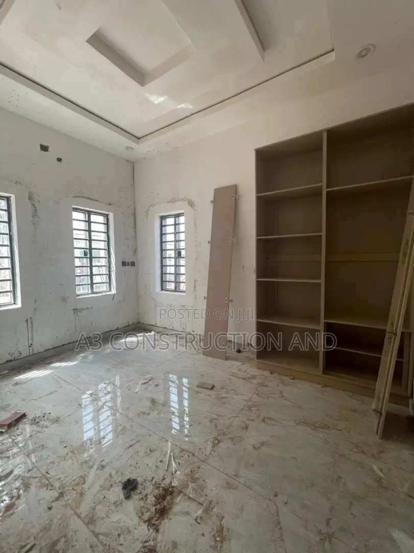 2bdrm Duplex in Kolapo Ishola Gra, Akobo for rent