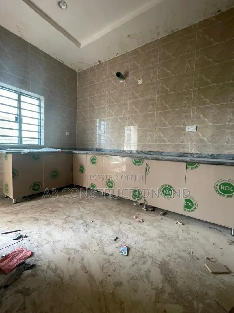 2bdrm Duplex in Kolapo Ishola Gra, Akobo for rent