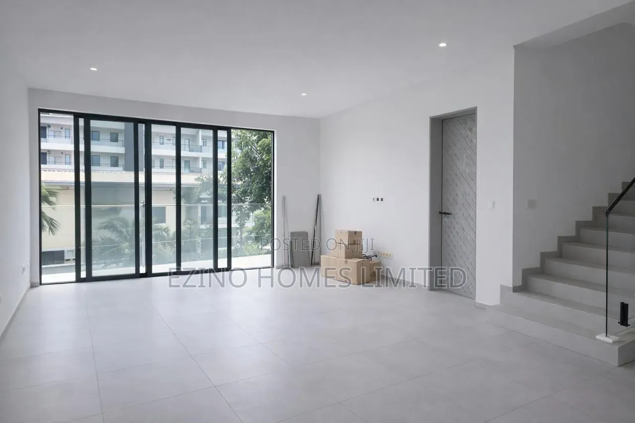 2bdrm Apartment in Mini Estate, Old Ikoyi for sale