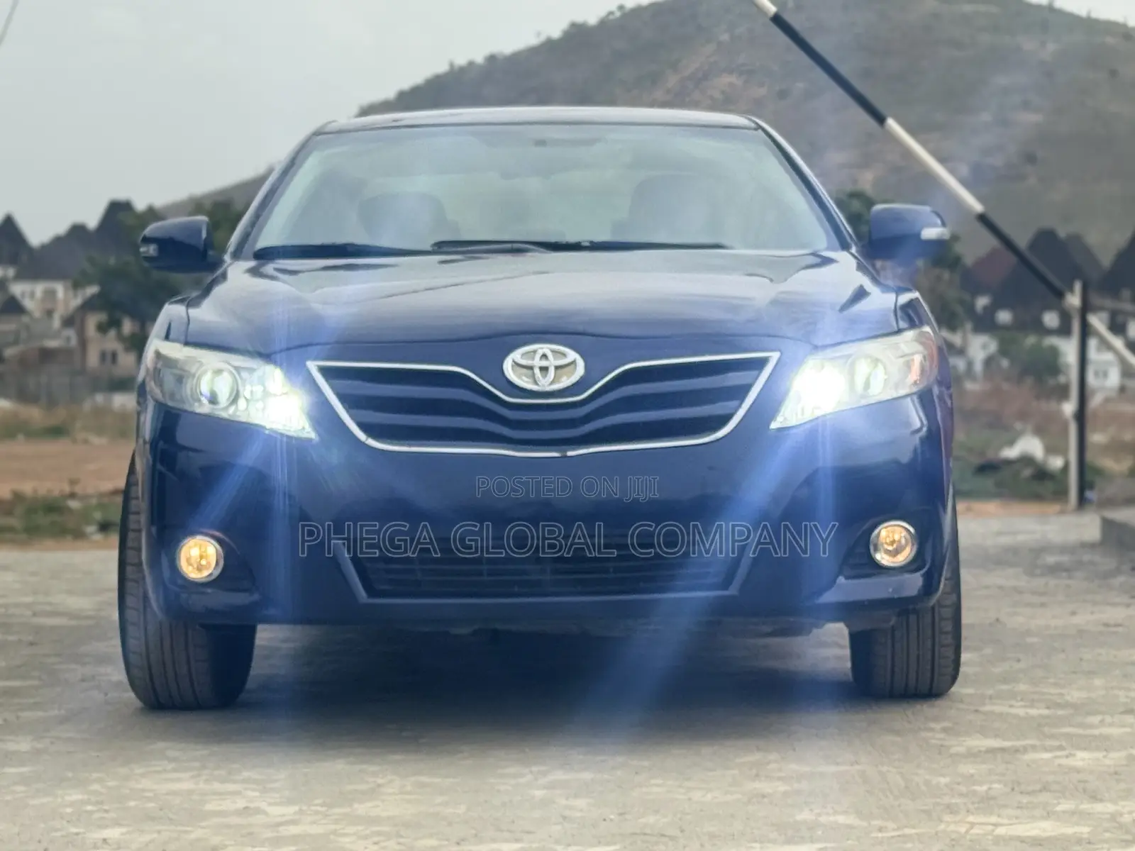 Toyota Camry LE 4dr Sedan (2.5L 4cyl 6AM) 2010 Blue