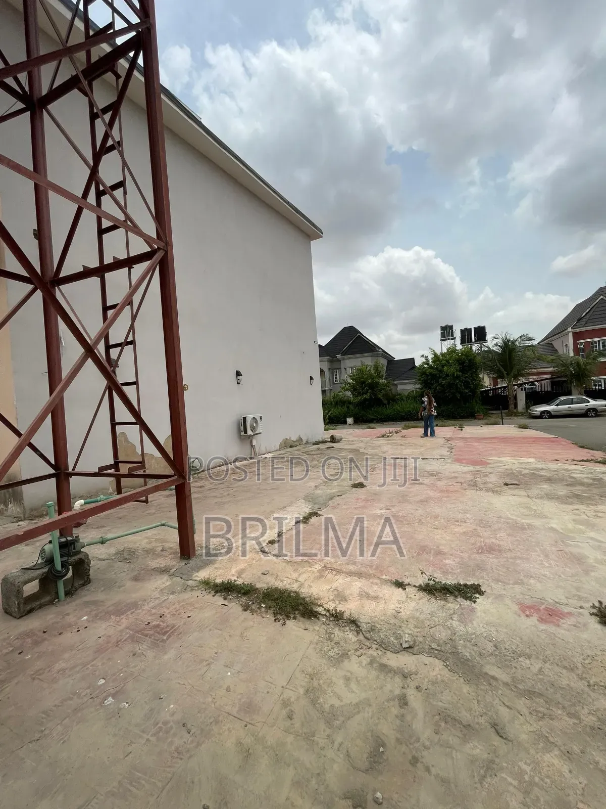 4bdrm Duplex in FHA for sale
