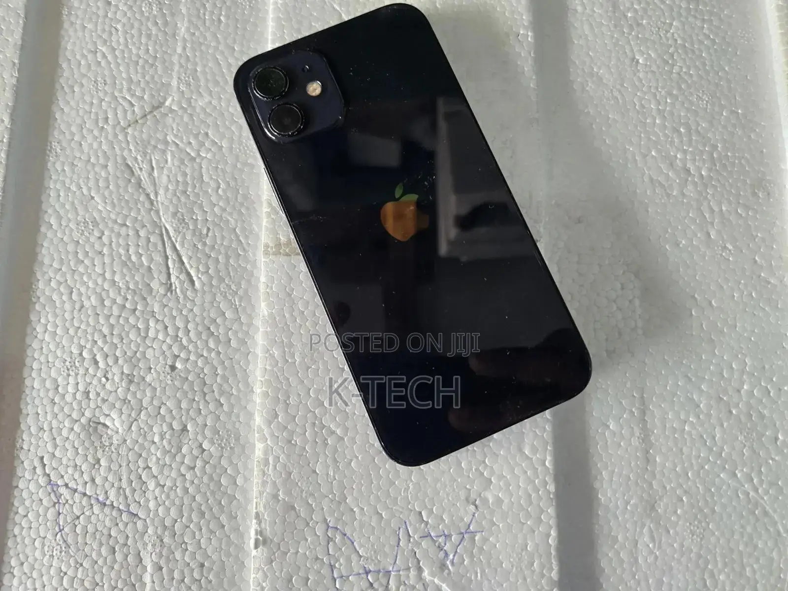 Apple iPhone 12 64 GB Black