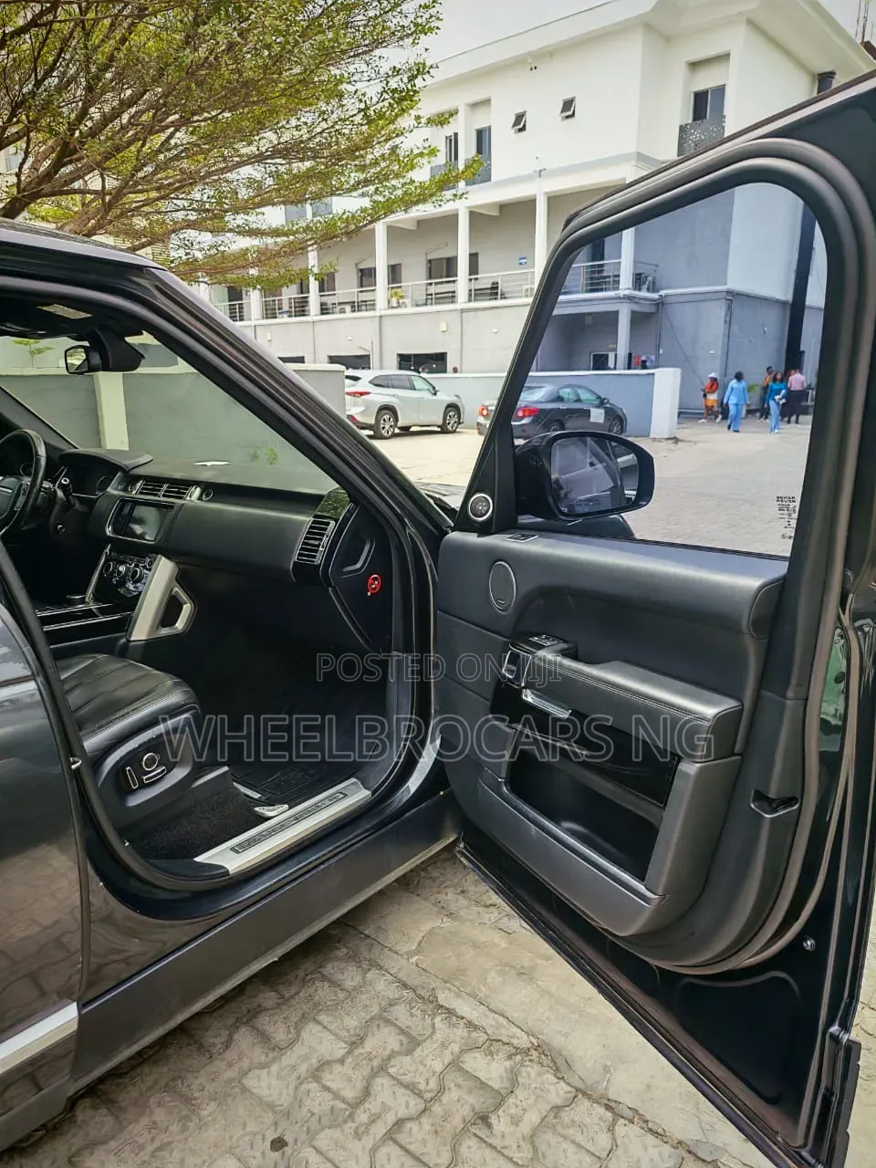 Land Rover Range Rover Vogue 2016 Black
