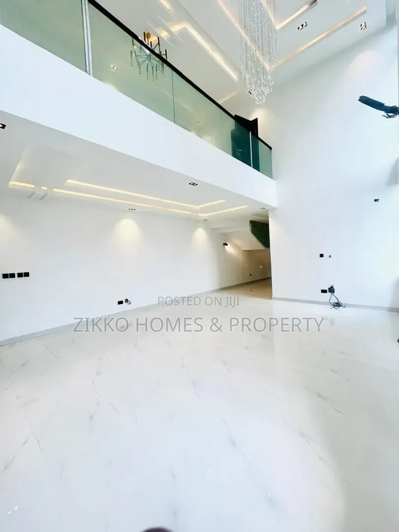 5bdrm Duplex in Monastery Road, Sangotedo for sale