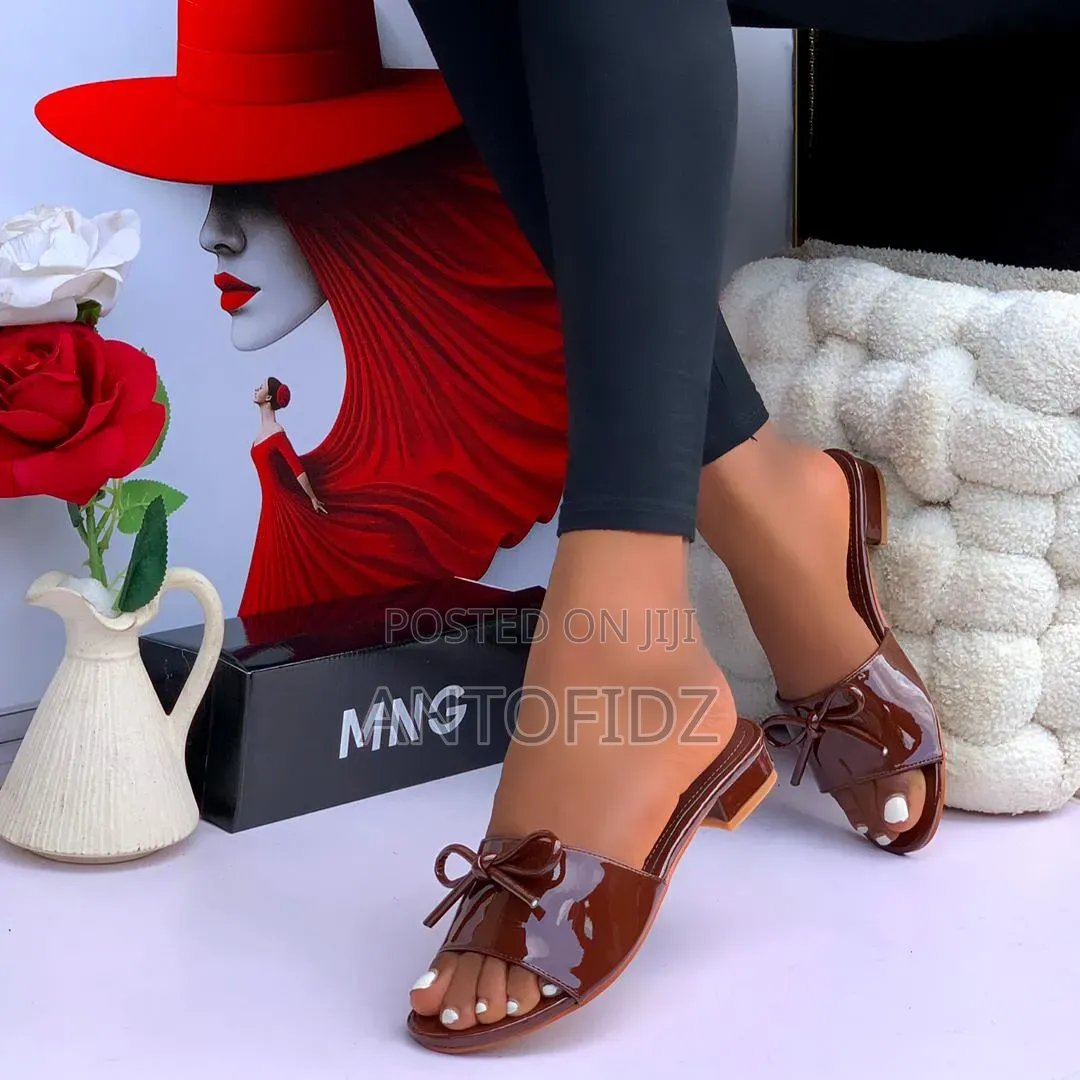 Ladies Low Heel Slippers