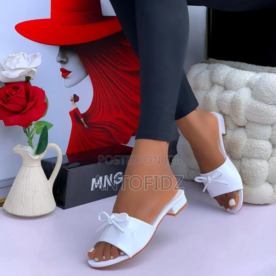 Ladies Low Heel Slippers