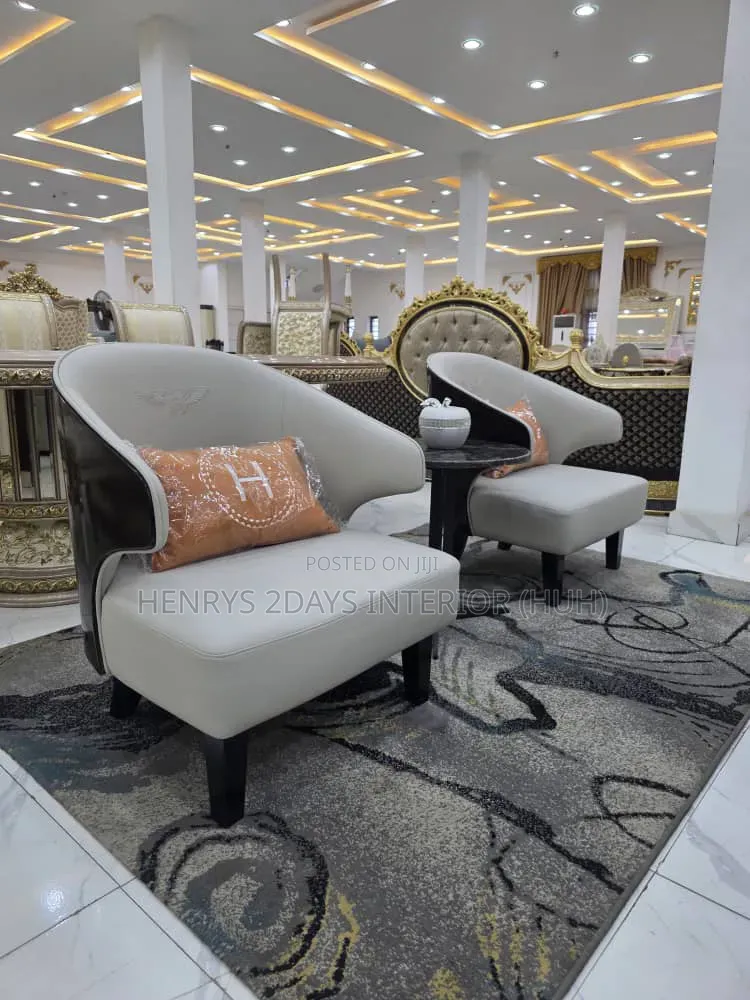 Designed Chairs or Decoration Chairs for Photo Studio