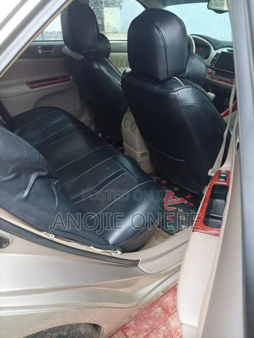 Toyota Camry XLE V6 4dr Sedan (3.0L 6cyl 5A) 2005 Gold
