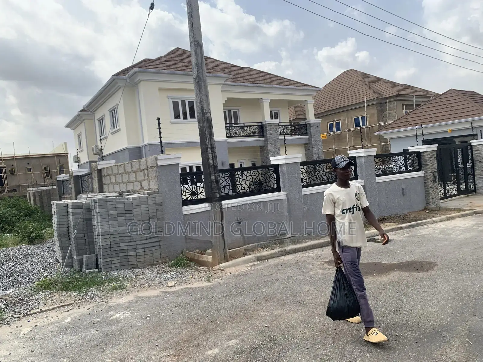 Furnished 5bdrm Duplex in Lugbe District. for sale