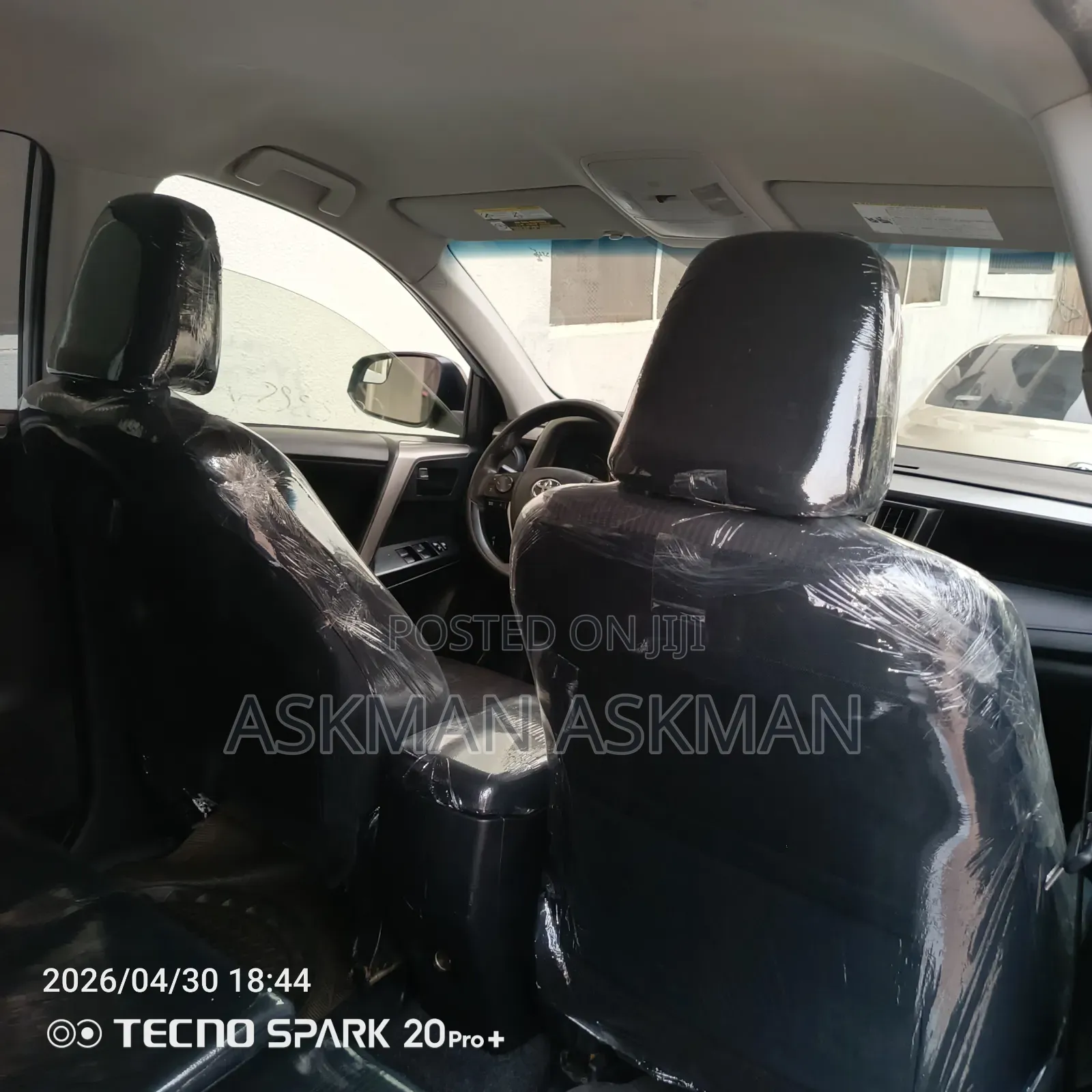 Toyota RAV4 LE 4dr SUV AWD (2.5L 4cyl 6A) 2018 Silver