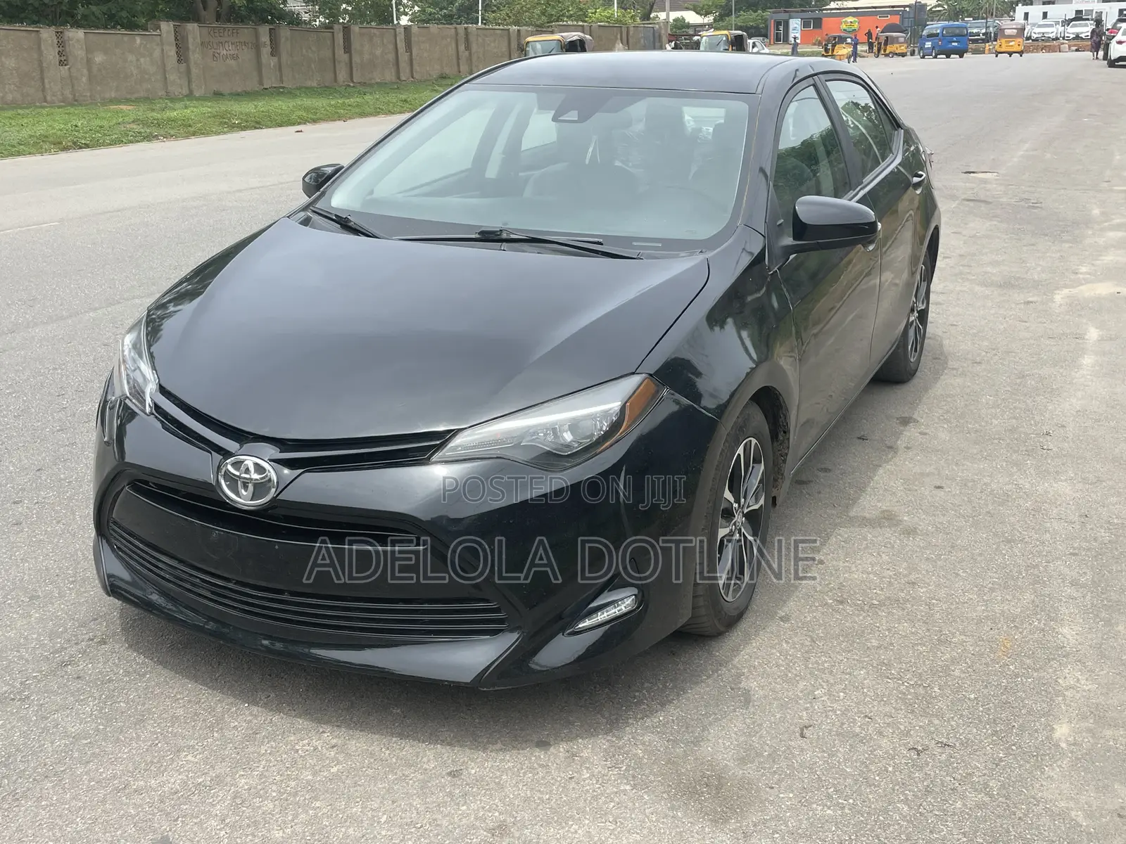 Toyota Corolla LE ECO 4dr Sedan (1.8L 4cyl CVT) 2017 Black