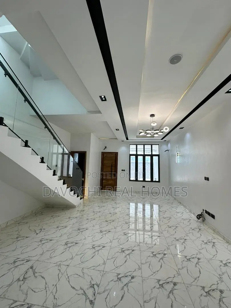 4bdrm Duplex in Ikate Lekki for rent