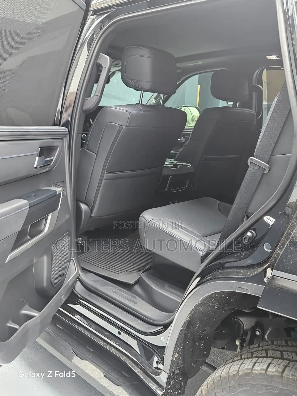 Toyota Sequoia Platinum 4WD 2025 Black