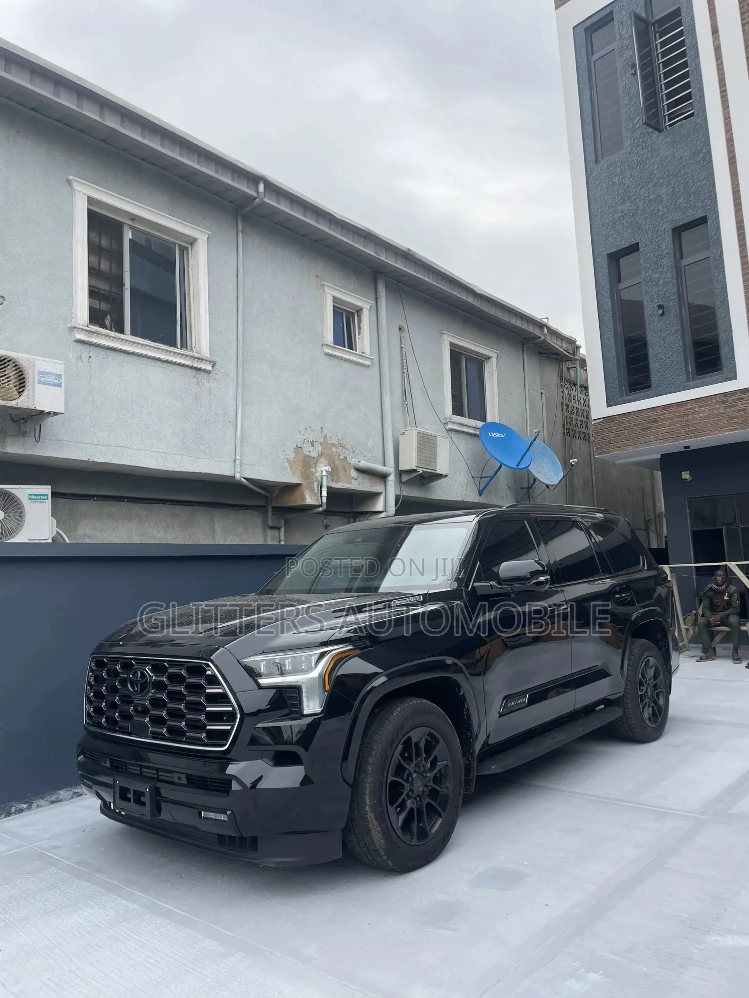 Toyota Sequoia Platinum 4WD 2025 Black