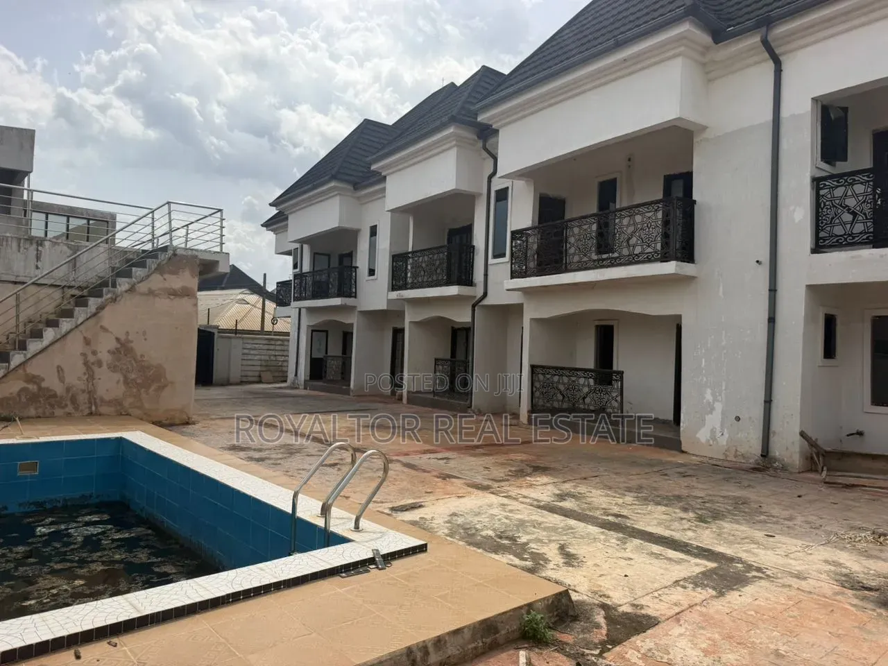 2bdrm Block of Flats in Royaltor Real Estate, Benin City for sale