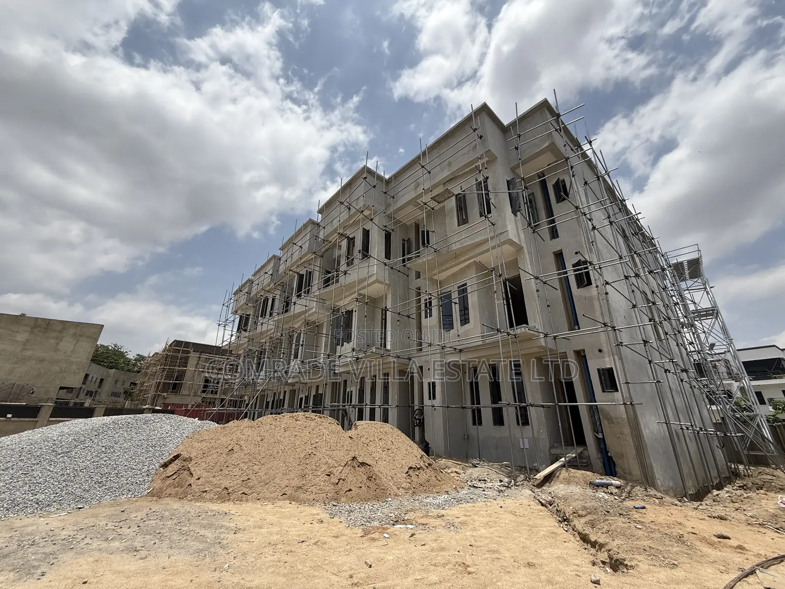 4bdrm Duplex in Guzape District for sale