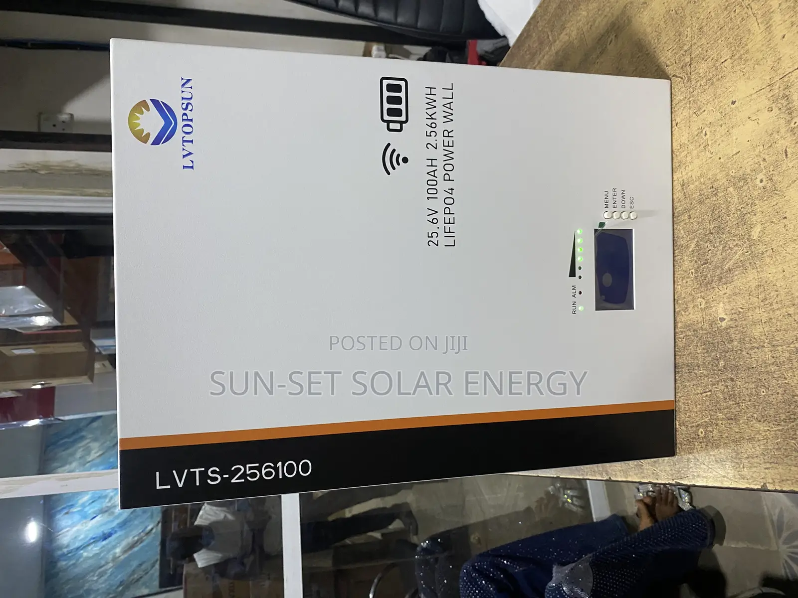 Lvtopsun 2.5kwh 24v 100ah Lithium Battery With 5yrs Warranty