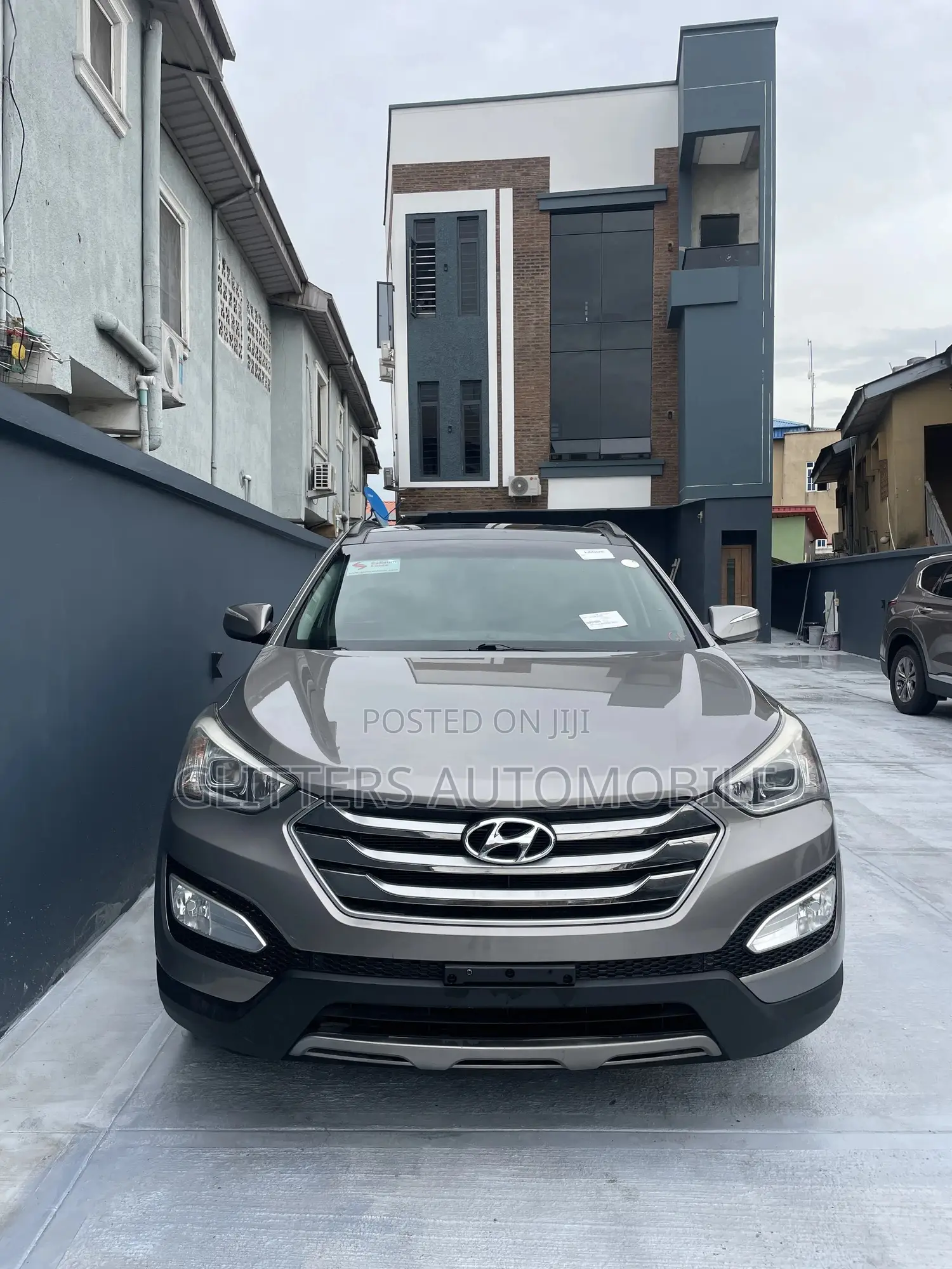 Hyundai Santa Fe Limited 4dr SUV (3.3L 6cyl 6A) 2015