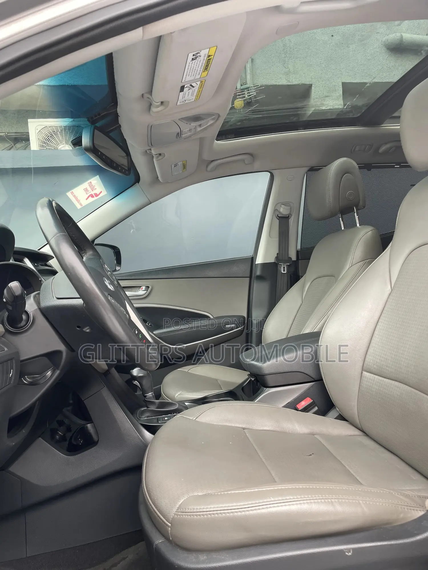 Hyundai Santa Fe Limited 4dr SUV (3.3L 6cyl 6A) 2015