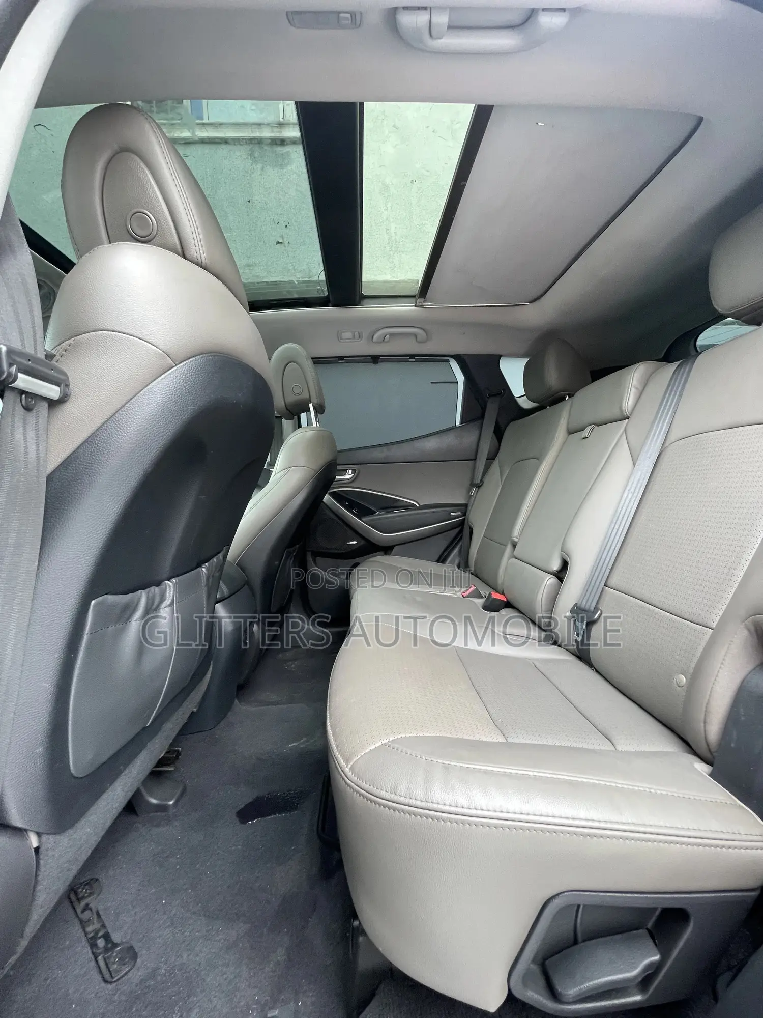 Hyundai Santa Fe Limited 4dr SUV (3.3L 6cyl 6A) 2015