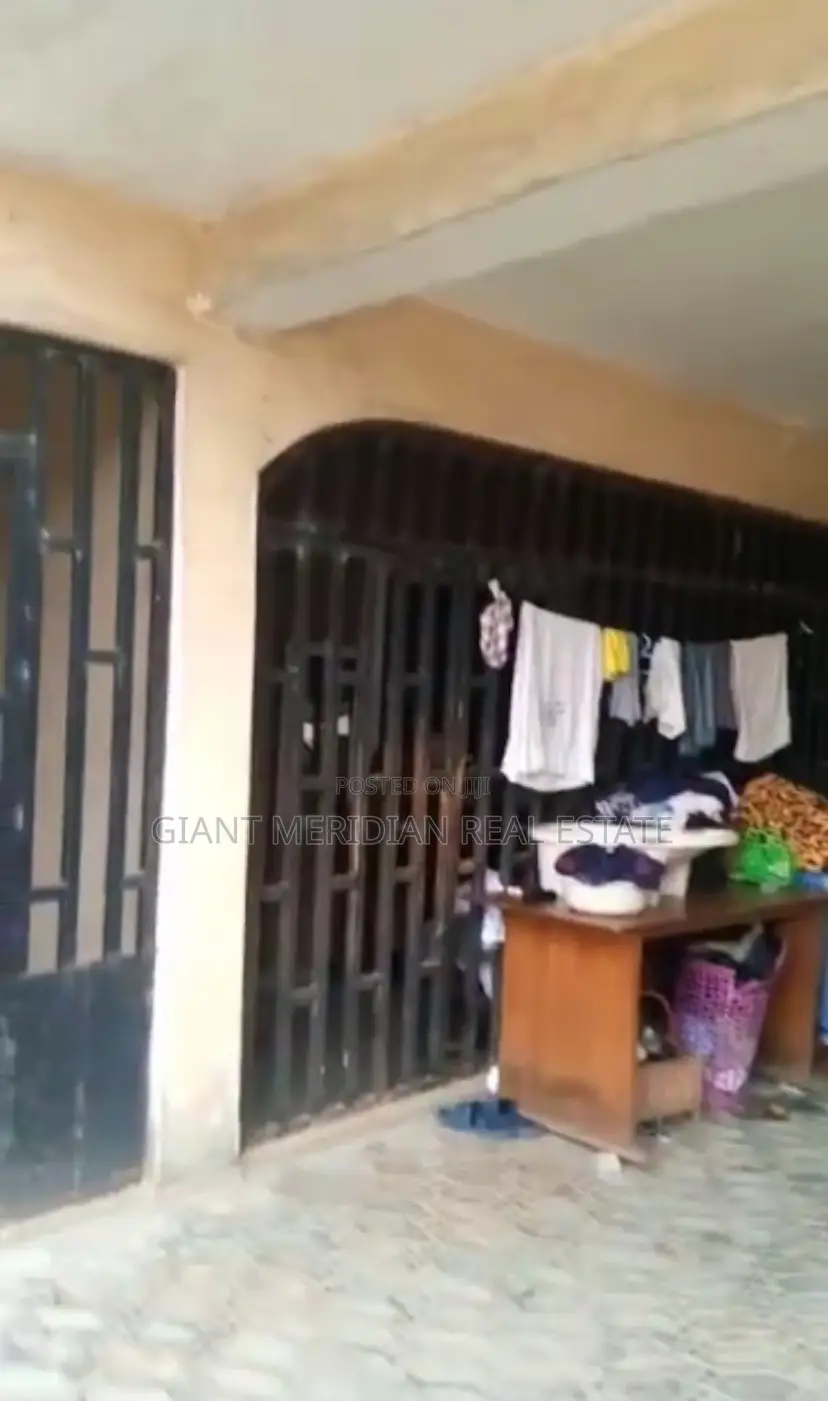 2bdrm Block of Flats in Agip Estate, Obio-Akpor for sale