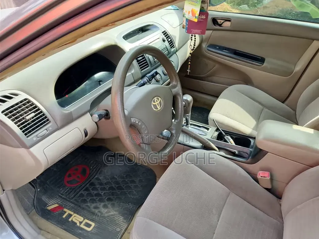 Toyota Camry LE 4dr Sedan (2.4L 4cyl 5A) 2006 Beige