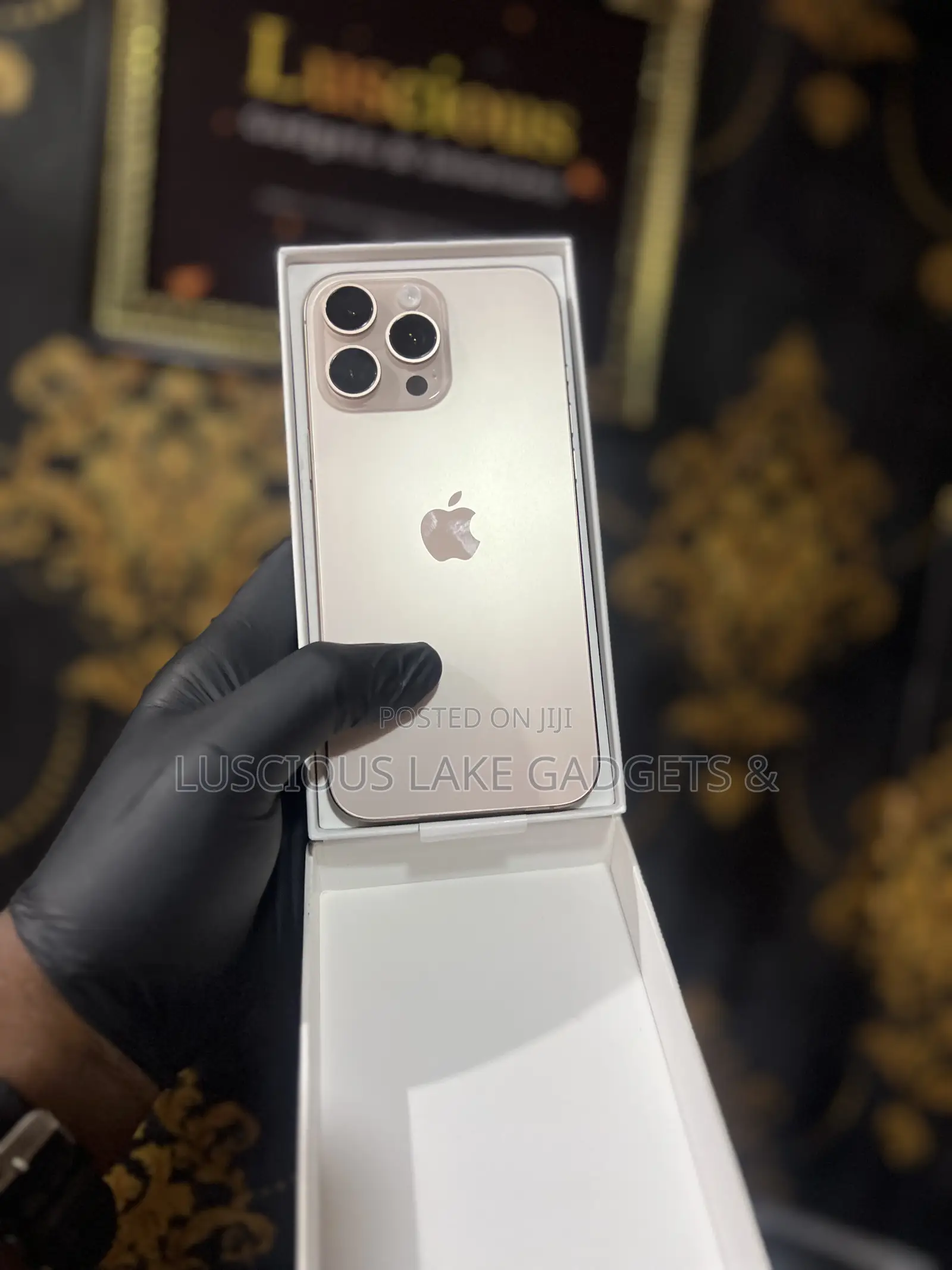 New Apple iPhone 16 Pro Max 512 GB Gold