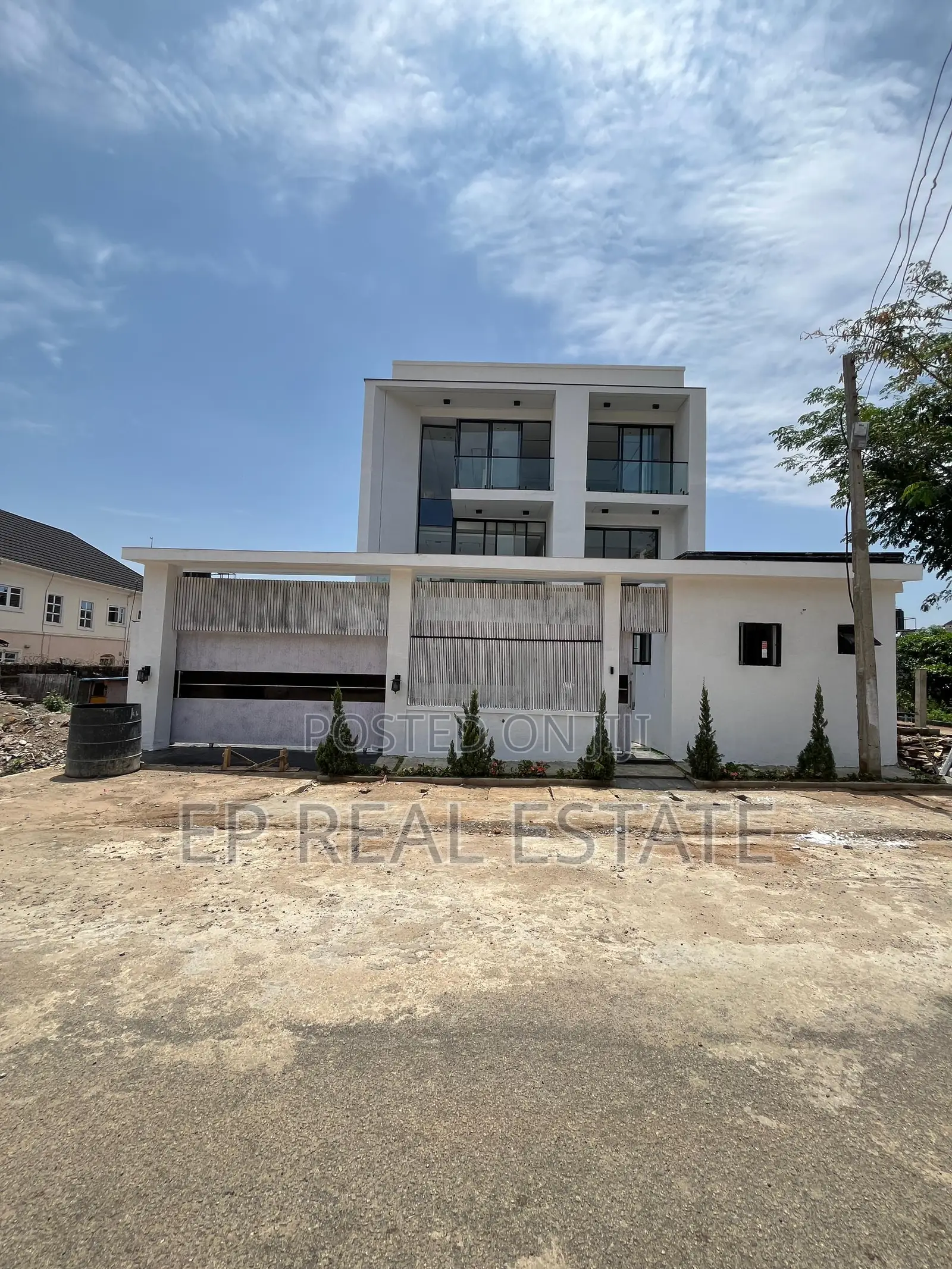 5bdrm Duplex in Apo Resettlement for sale