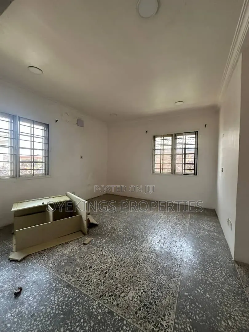 5bdrm Duplex in Oba Biladu, Agodi for rent