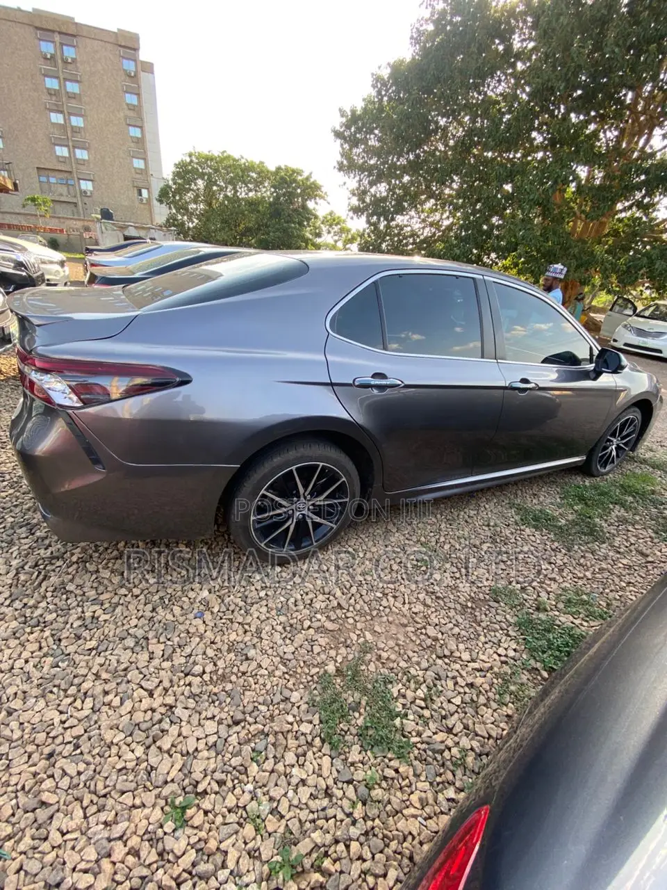 Toyota Camry LE FWD (2.5L 4cyl 8AM) 2018 Gray