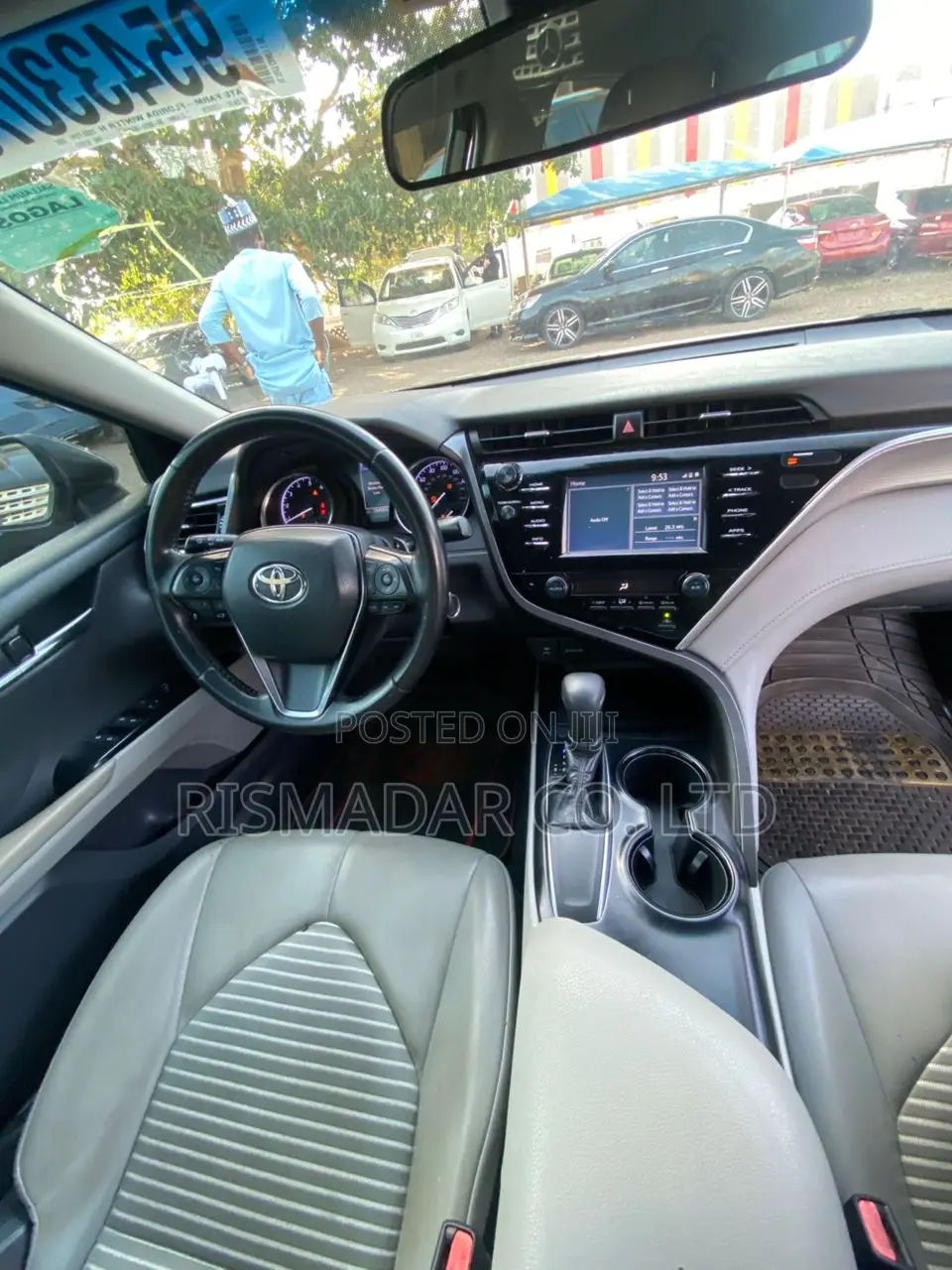 Toyota Camry LE FWD (2.5L 4cyl 8AM) 2018 Gray
