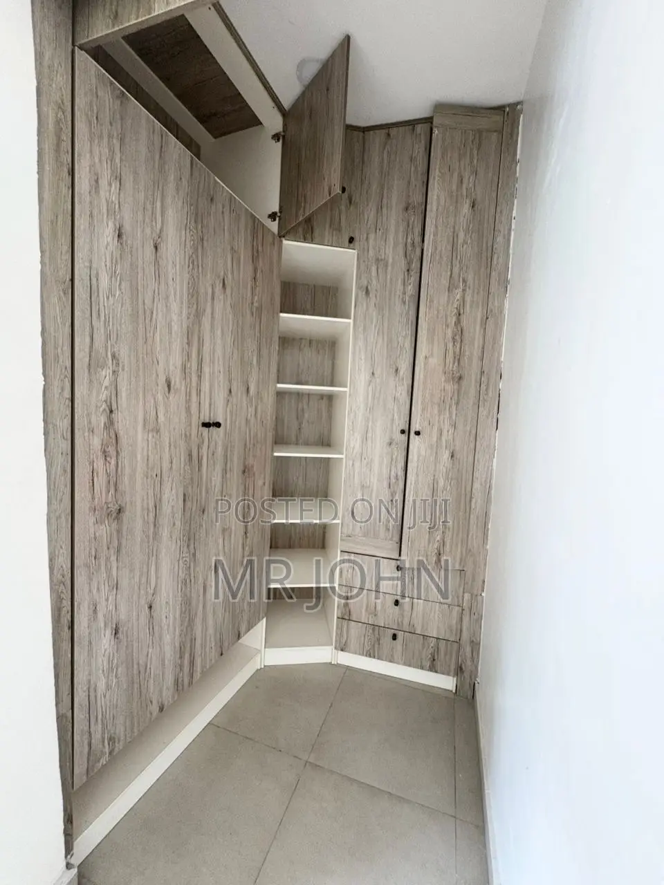 1bdrm Shared Apartment in Orchid Road Owo Pr, Lekki for rent