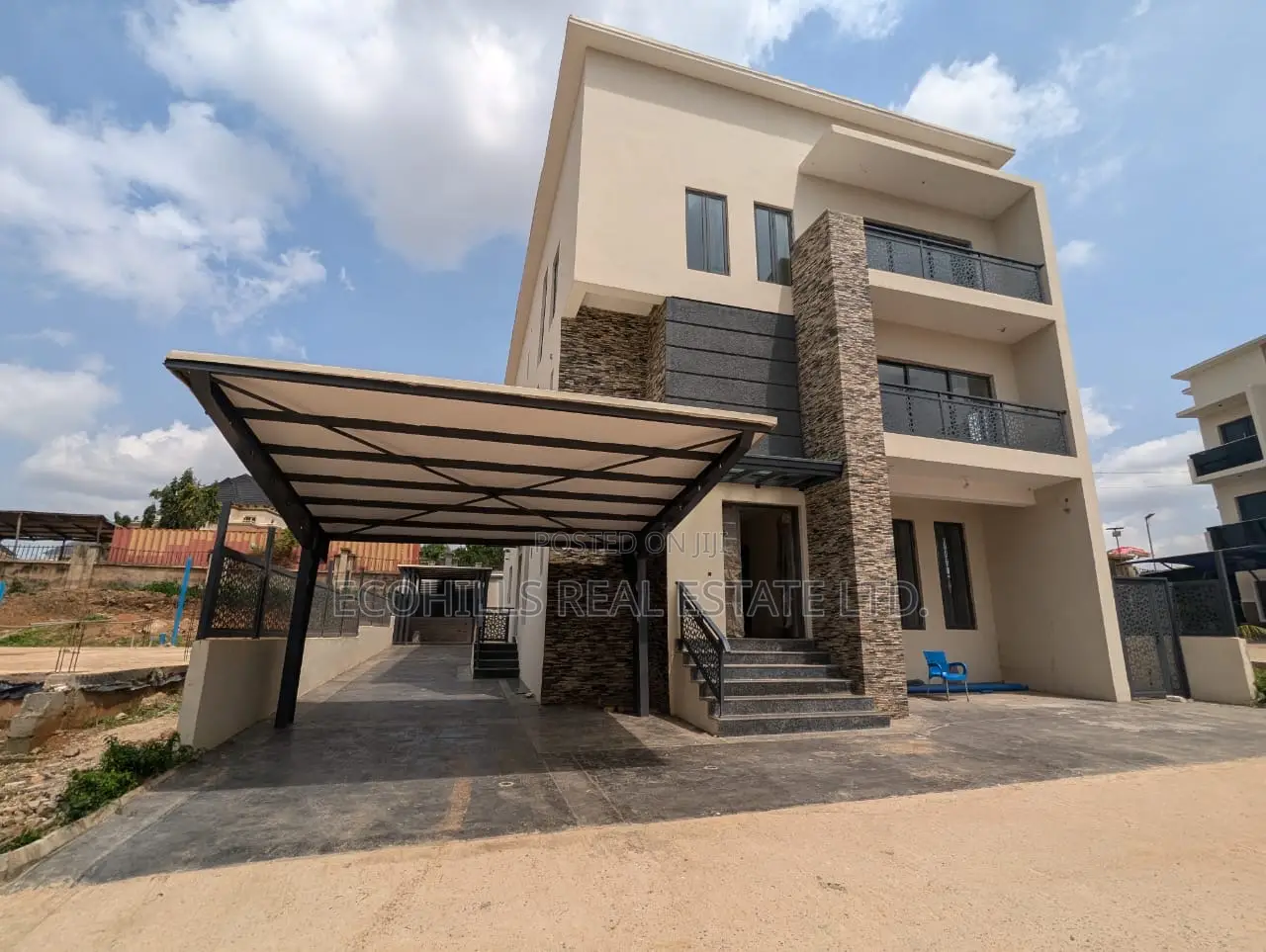 6bdrm Duplex in Mabushi for sale