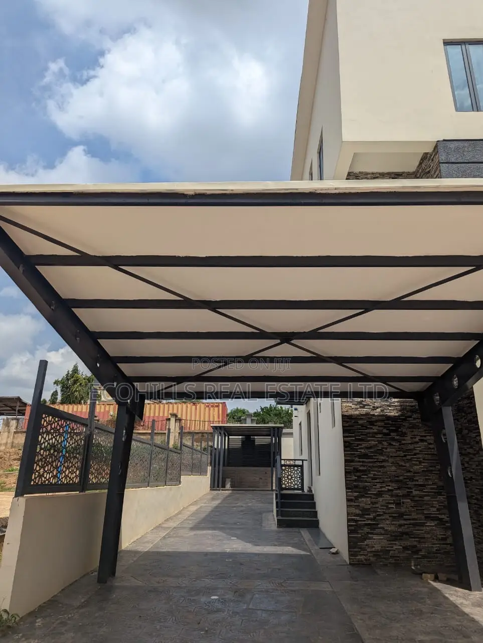 6bdrm Duplex in Mabushi for sale