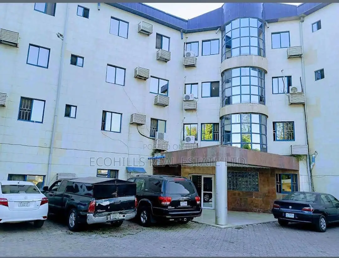 37 Rooms Hotel
