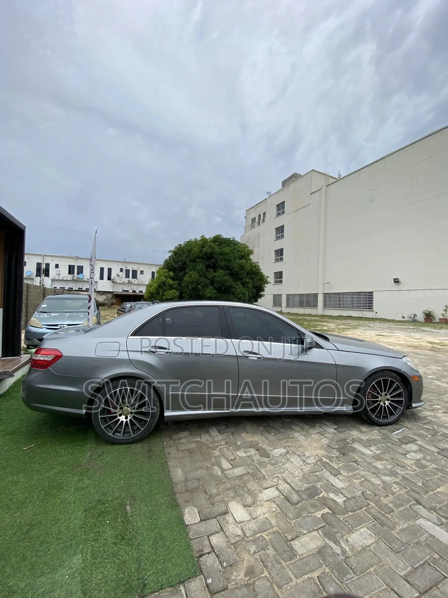 Mercedes-Benz E350 Base 4dr Sedan RWD (3.5L 6cyl 7A) 2010 Silver