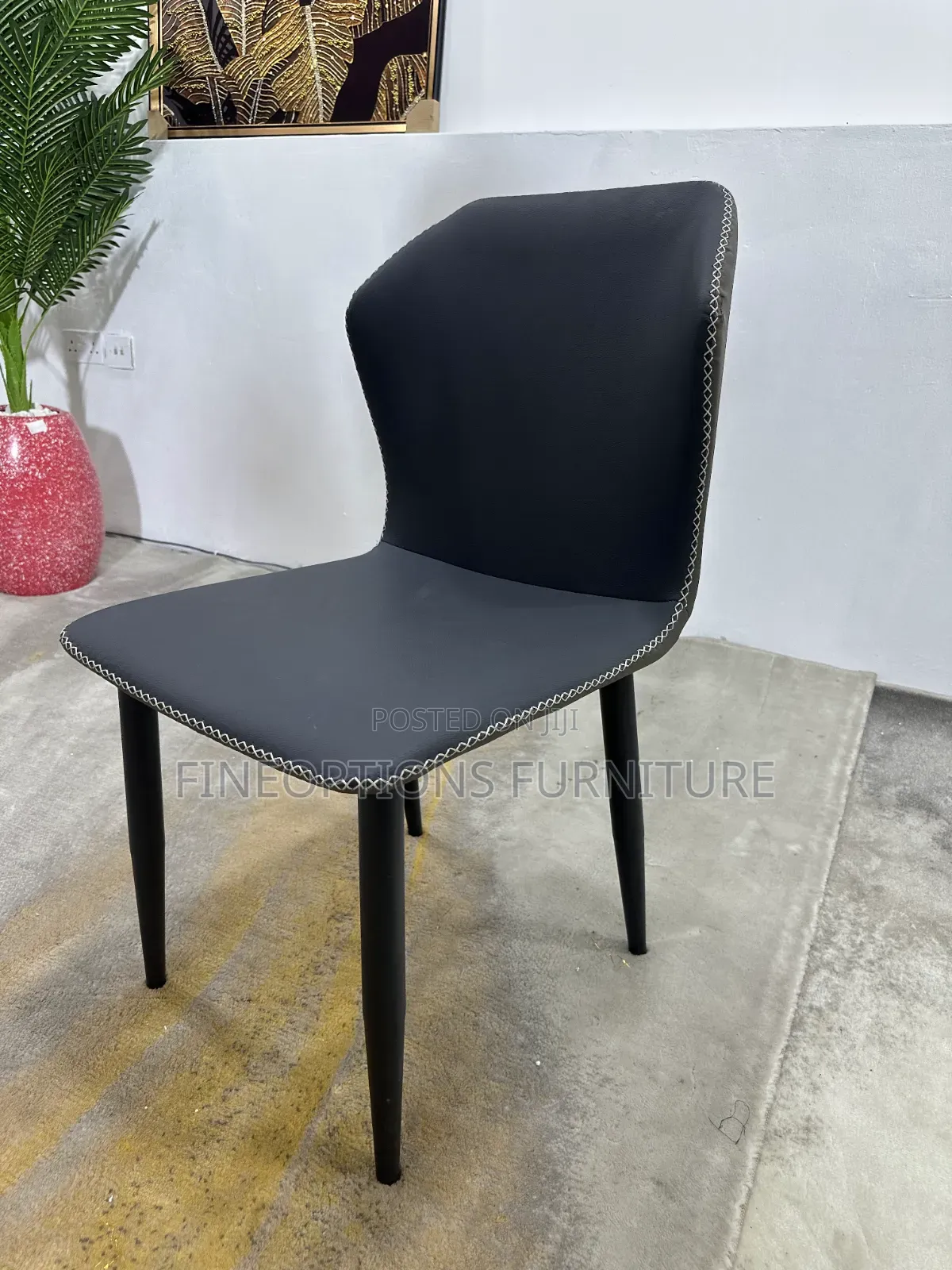 Obsidian Heritage Chair