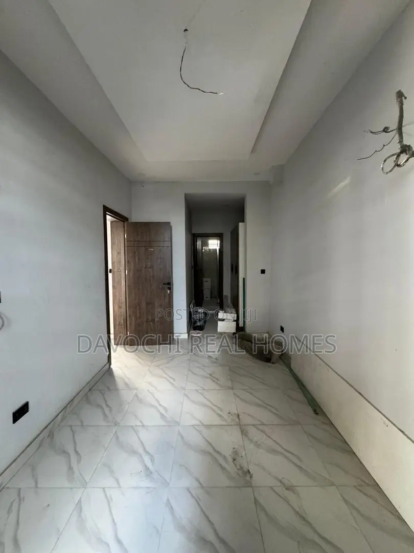 2bdrm Block of Flats in Ikate Lekki for rent
