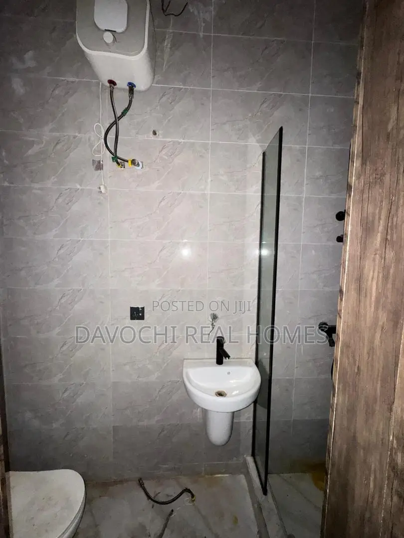 2bdrm Block of Flats in Ikate Lekki for rent