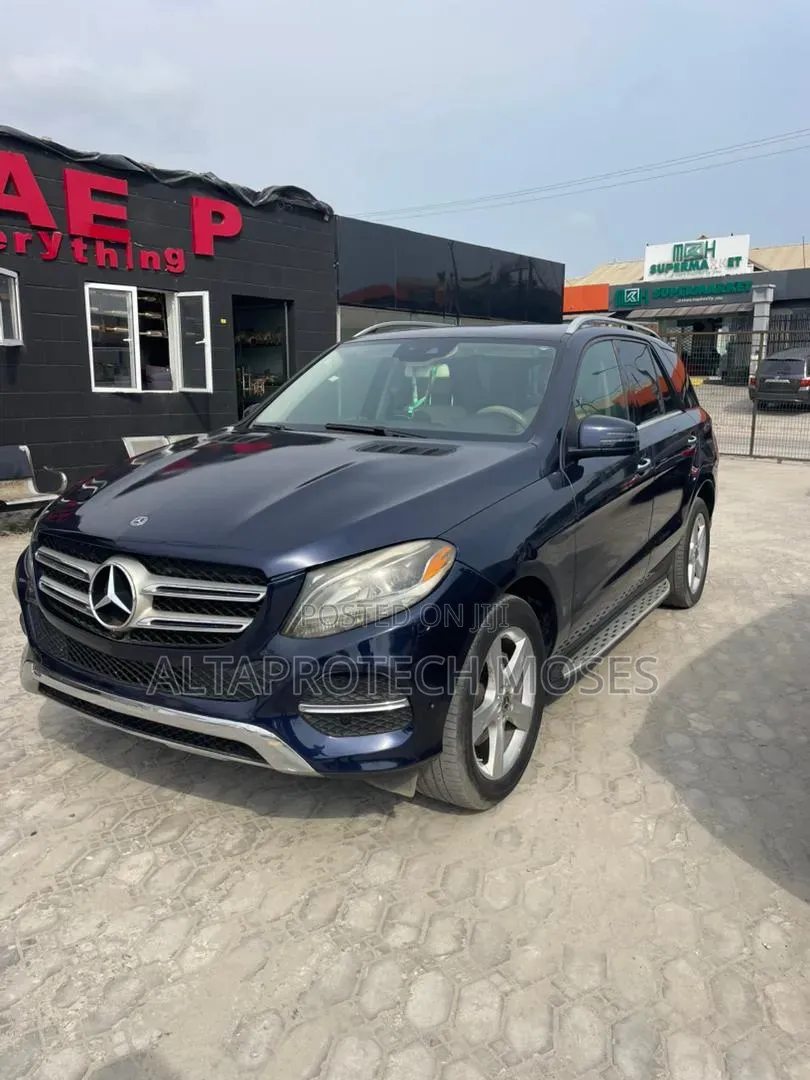 Mercedes-Benz GLE-Class GLE 350 2018 Blue