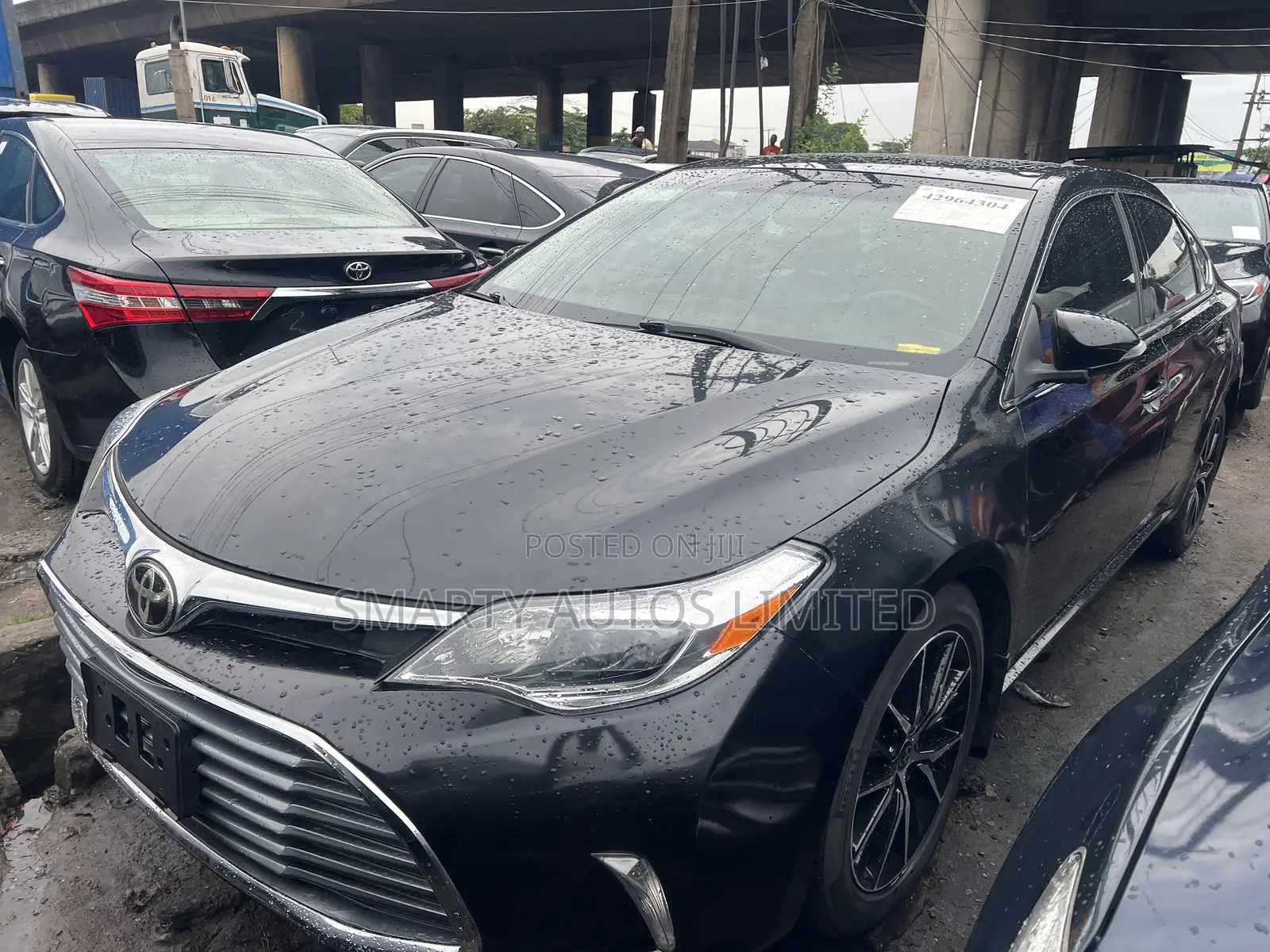 Toyota Avalon Limited 4dr Sedan (3.5L 6cyl 6A) 2015 Black