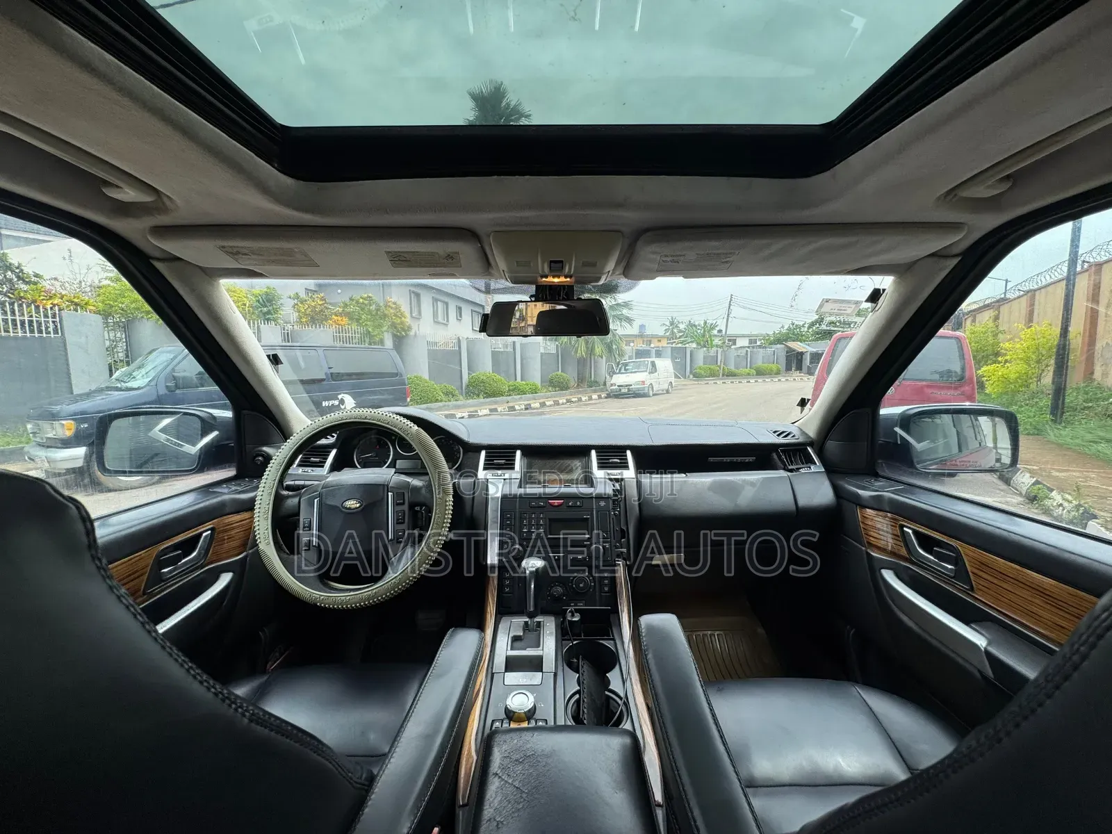 Land Rover Range Rover 2009 Red